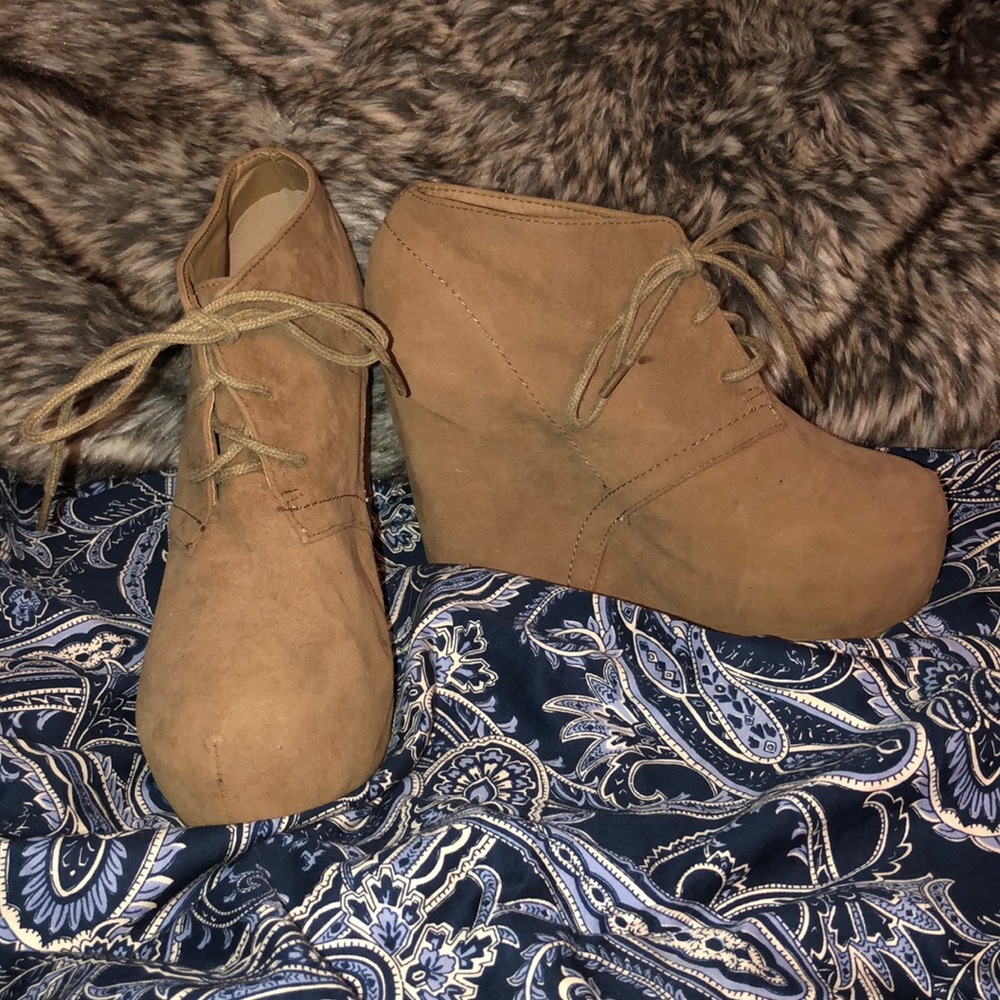 Heel booties